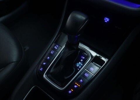 Hyundai IONIQ 1.6 IONIQ Premium SE PHEV Semi-Auto 5dr 35