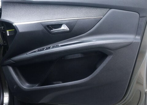 Peugeot 3008 1.5 3008 Allure Blue HDi S/S 5dr 36