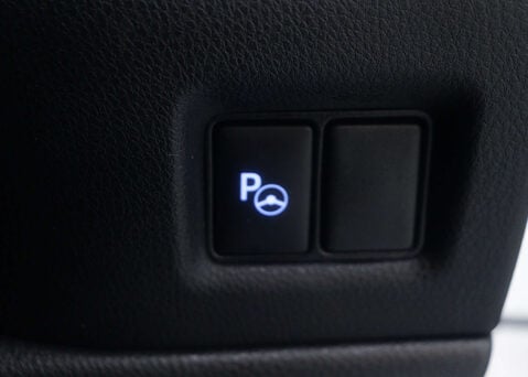 Toyota C-HR 1.8 C-HR Excel HEV CVT 5dr 39