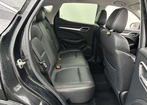 MG ZS 1.0 MG ZS Exclusive TGDi Auto 5dr 8