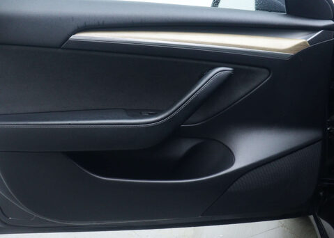 Tesla Model 3 Model 3 Long Range AWD 4WD 4dr 42