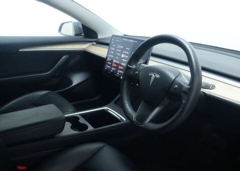 Tesla Model 3 Model 3 Long Range AWD 4WD 4dr 34