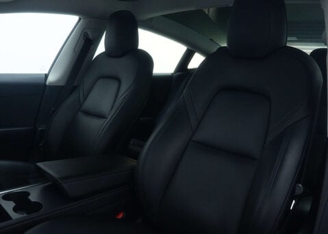 Tesla Model 3 Model 3 Long Range AWD 4WD 4dr 41