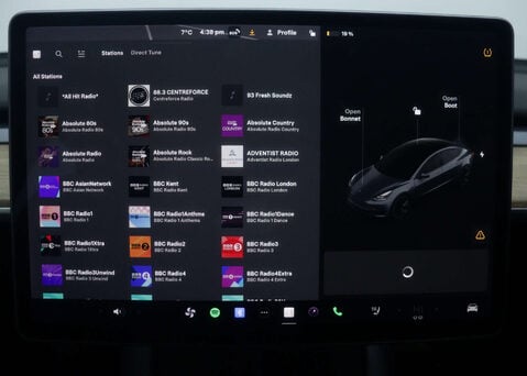 Tesla Model 3 Model 3 Long Range AWD 4WD 4dr 21