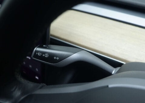 Tesla Model 3 Model 3 Long Range AWD 4WD 4dr 31