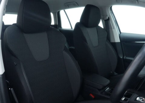 Skoda Octavia 1.0 Octavia SE Technology TSi E-Tech Semi-Auto 5dr 38