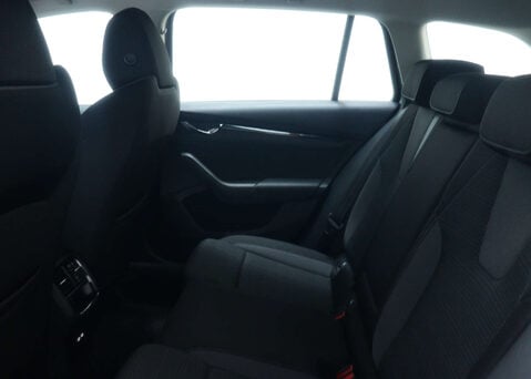 Skoda Octavia 1.0 Octavia SE Technology TSi E-Tech Semi-Auto 5dr 44