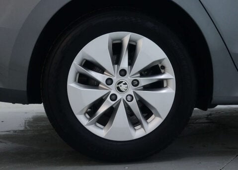 Skoda Octavia 1.0 Octavia SE Technology TSi E-Tech Semi-Auto 5dr 12