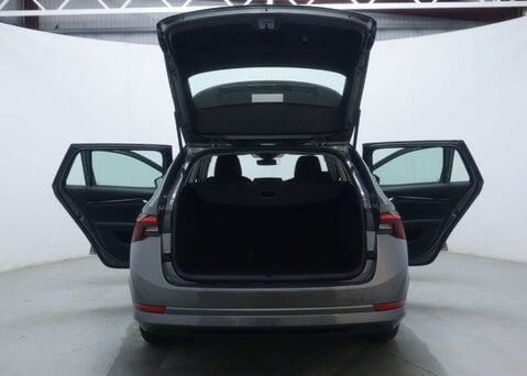 Skoda Octavia 1.0 Octavia SE Technology TSi E-Tech Semi-Auto 5dr 52