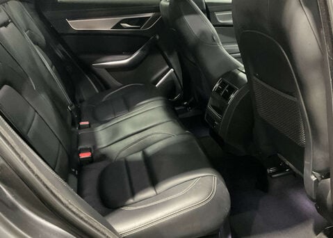 Jaguar F-Pace 2.0 F-Pace R-Dynamic S PHEV AWD Auto 4WD 5dr 9