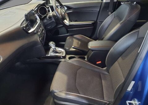 Kia Ceed 1.4 Ceed Blue Edition ISG Semi-Auto 5dr 9