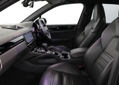 Porsche Cayenne 2.9 Cayenne V6 S Auto 4WD 5dr 41