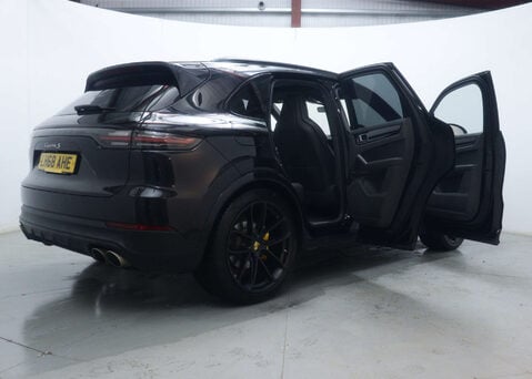 Porsche Cayenne 2.9 Cayenne V6 S Auto 4WD 5dr 55