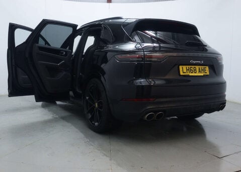 Porsche Cayenne 2.9 Cayenne V6 S Auto 4WD 5dr 54