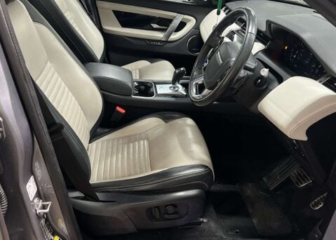 Land Rover Discovery Sport 2.0 Discovery Sport R-Dynamic HSE Auto 4WD 5dr 5