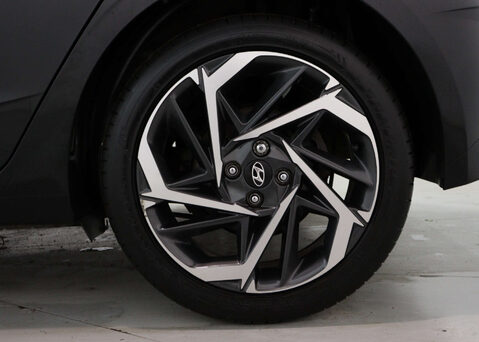 Hyundai i20 1.0 i20 Premium MHEV TGDi Auto 5dr 13