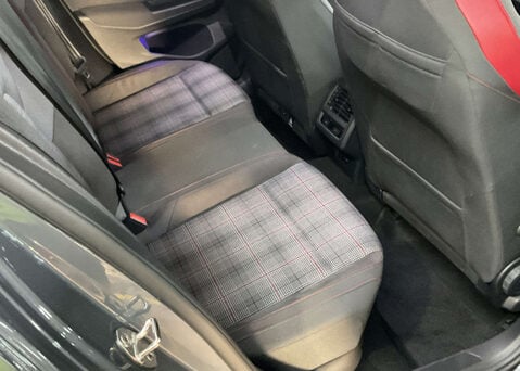 Volkswagen Golf 2.0 Golf GTi TSi Semi-Auto 5dr 9