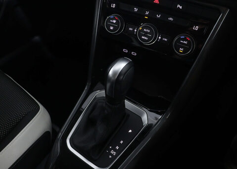 Volkswagen T-Roc 1.5 T-Roc SEL TSi Evo Semi-Auto 5dr 33