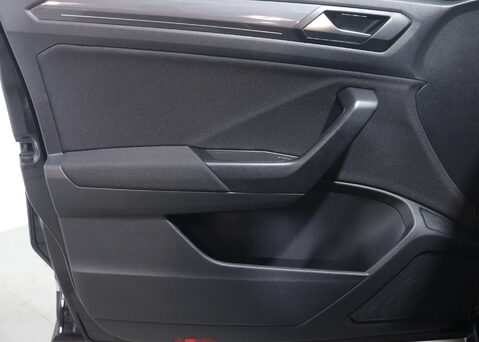 Volkswagen T-Roc 1.5 T-Roc SEL TSi Evo Semi-Auto 5dr 47