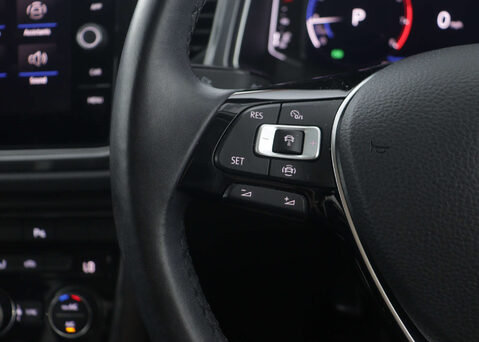 Volkswagen T-Roc 1.5 T-Roc SEL TSi Evo Semi-Auto 5dr 34