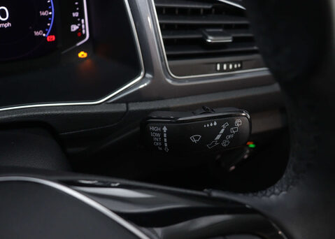 Volkswagen T-Roc 1.5 T-Roc SEL TSi Evo Semi-Auto 5dr 37