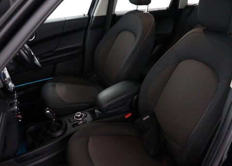 Mini Countryman 1.5 Countryman Cooper Classic Auto 5dr 37