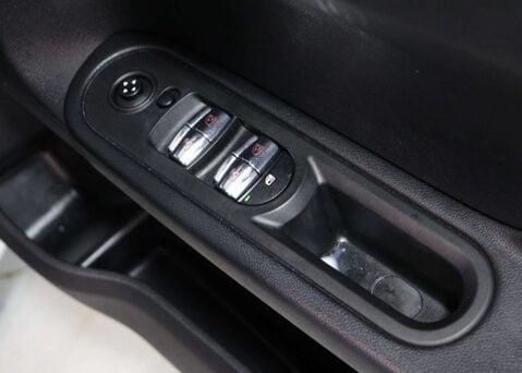 Mini Countryman 1.5 Countryman Cooper Classic Auto 5dr 30