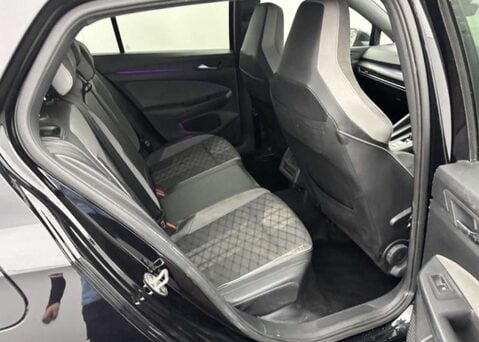 Volkswagen Golf 1.5 eTSI MHEV R-Line Hatchback 5dr Petrol Hybrid DSG Euro 6 (s/s) (150 ps) 9