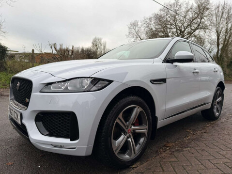 Jaguar F-Pace 3.0 F-PACE V6 S AWD D Auto 4WD 5dr 3