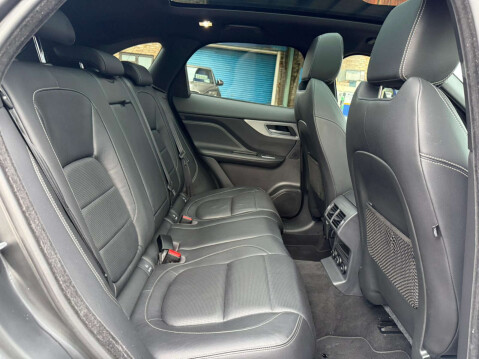 Jaguar F-Pace 3.0 F-PACE V6 S AWD D Auto 4WD 5dr 10