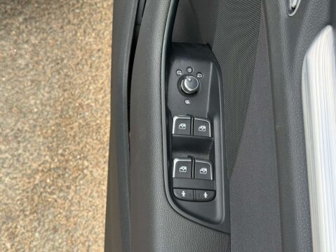Audi A3 1.4 A3 e-tron Sportback Semi-Auto 5dr 29