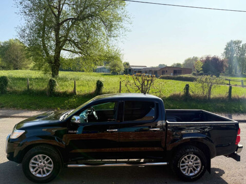 Toyota Hilux 3.0 HI-Luxury Invincible D-4D 4x4 Double Cab Auto 4WD 5dr 29