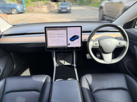Tesla Model 3 ModeL 3 Performance AWD 4WD 4dr 7