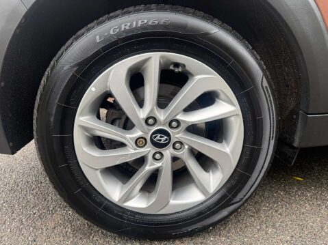 Hyundai TUCSON 1.7 Tucson SE Nav Blue Drive 2WD CRDi 5dr 31