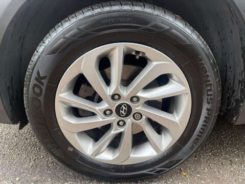 Hyundai TUCSON 1.7 Tucson SE Nav Blue Drive 2WD CRDi 5dr 29