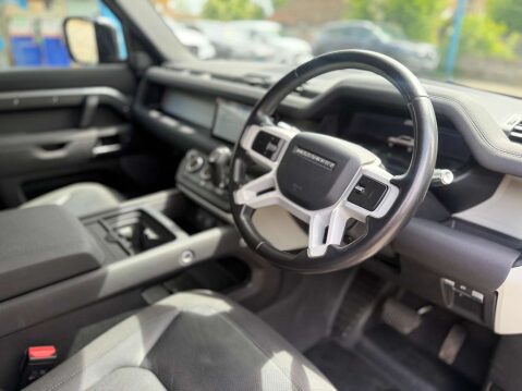 Land Rover Defender 2.0 Defender S D Auto 4WD 5dr 7