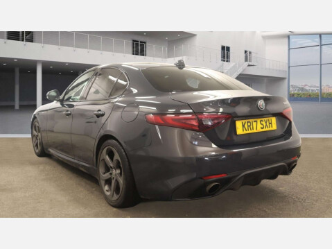 Alfa Romeo Giulia 2.0 Giulia Veloce TB Auto 4dr 7
