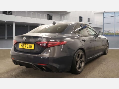 Alfa Romeo Giulia 2.0 Giulia Veloce TB Auto 4dr 9