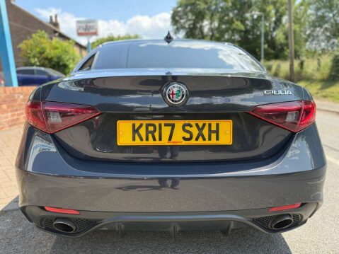 Alfa Romeo Giulia 2.0 Giulia Veloce TB Auto 4dr 16