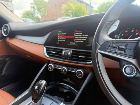 Alfa Romeo Giulia 2.0 Giulia Veloce TB Auto 4dr 25