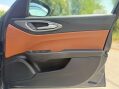 Alfa Romeo Giulia 2.0 Giulia Veloce TB Auto 4dr 37