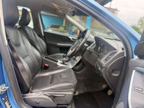 Volvo XC60 2.4 XC60 SE Nav D4 AWD 4WD 5dr 5