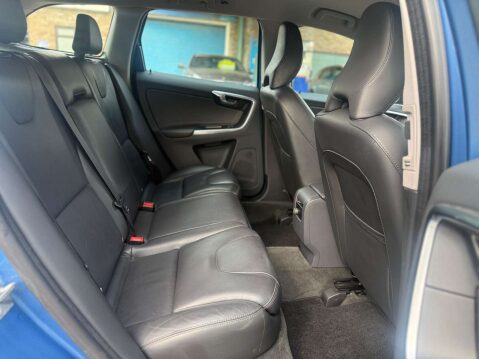 Volvo XC60 2.4 XC60 SE Nav D4 AWD 4WD 5dr 12