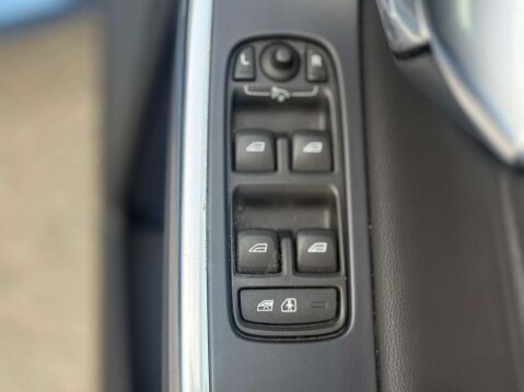 Volvo XC60 2.4 XC60 SE Nav D4 AWD 4WD 5dr 30