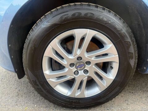 Volvo XC60 2.4 XC60 SE Nav D4 AWD 4WD 5dr 32