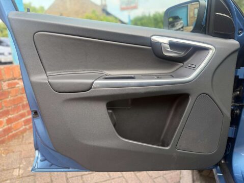 Volvo XC60 2.4 XC60 SE Nav D4 AWD 4WD 5dr 34