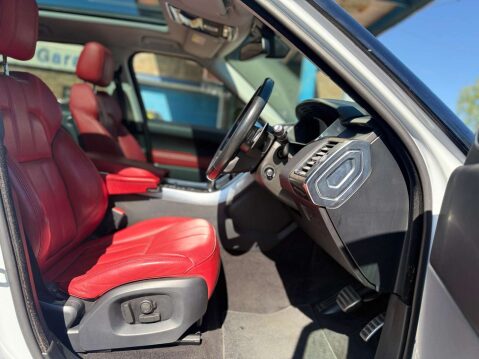 Land Rover Range Rover Sport 3.0 Range Rover Sport HSE Dynamic SDV6 Auto 4WD 5dr 4