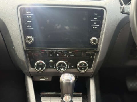 Skoda Octavia 2.0 Octavia SE L TDI Semi-Auto 5dr 7