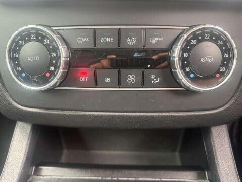 Mercedes-Benz M Class 2.1 ML250 Special Edition Bluetec Auto 4WD 5dr 24
