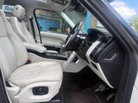 Land Rover Range Rover 4.4 Range Rover Vogue SDV8 Auto 4WD 5dr 5